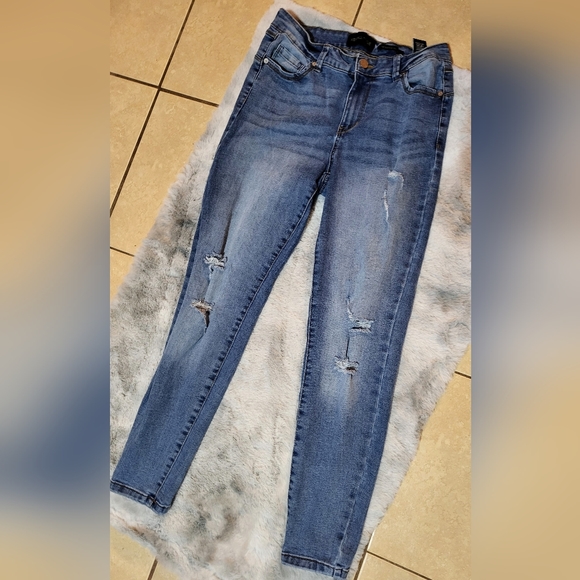 Kendall + Kylie Kontour High Rise Jegging - Picture 2 of 5